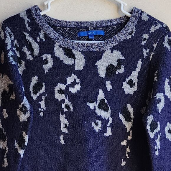 Apt. 9 Blue/Gray Abstract Animal Print Scoop Neck Sweater Size Medium - Picture 4 of 13
